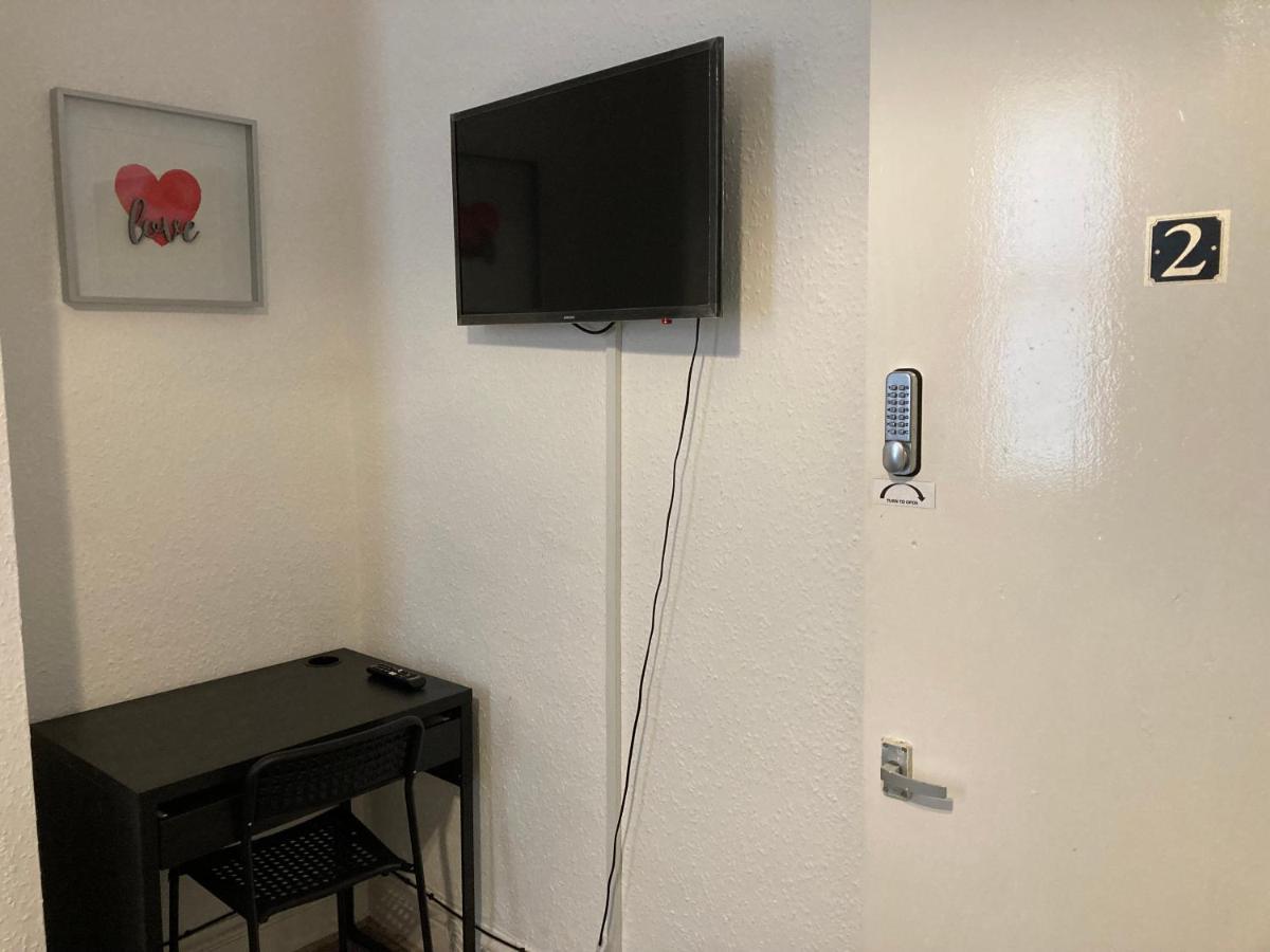 Chosen Rocky Lane Private Rooms ลิเวอร์พูล ภายนอก รูปภาพ