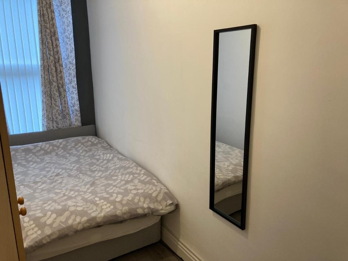 Chosen Rocky Lane Private Rooms ลิเวอร์พูล ภายนอก รูปภาพ